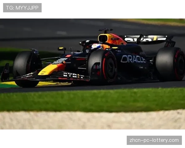 排位赛报告：法拉利包揽澳大利亚站头排，塞恩斯夺杆位